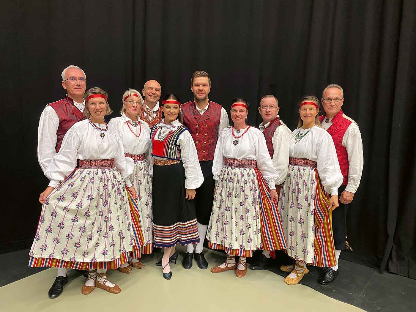 Katri, Siim Liivik ja Ülelahedad, ryhmäkuva